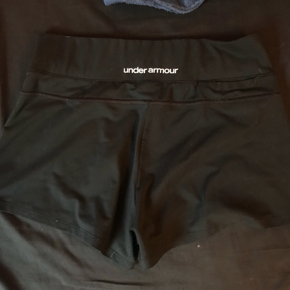 Small Under Armour Black Shorts